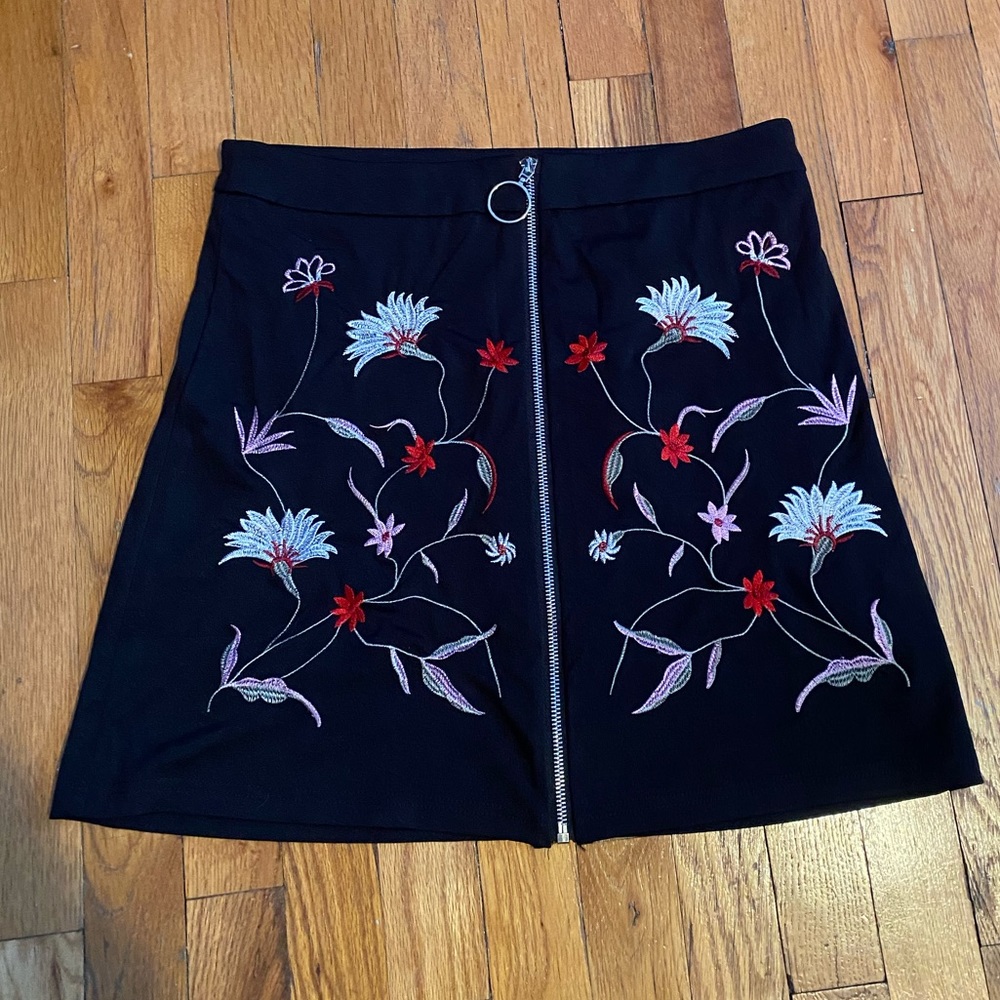 Floral Mini Skirt in Junior’s Large